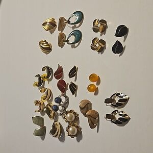 Lot Of 16 Pair Vintage Fashion Earrings Post Backs, pls read description